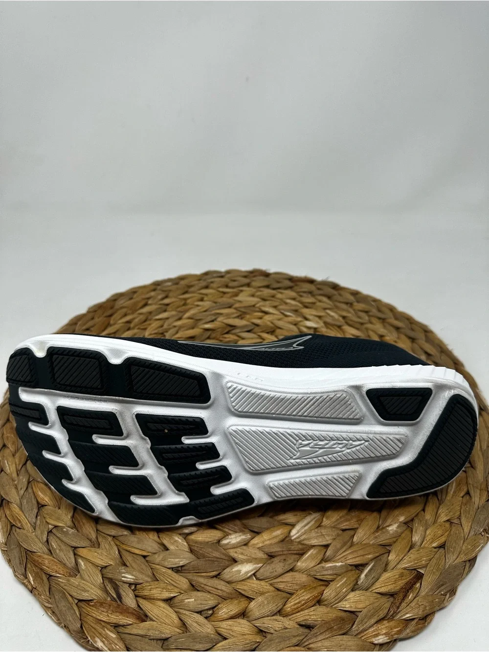 ALTRA Escalante 4 Running Shoes Black White Size 9 Women's